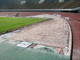 園長ブログ えんチャリ日記 神戸総合運動公園 ユニバー記念競技場 工事中